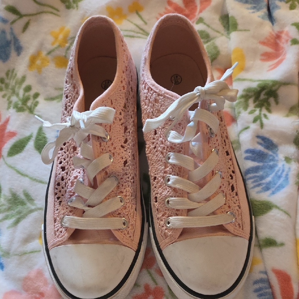 Pink Lace Women's Sneakers